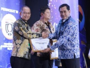 Pemalang Raih Penghargaan Nasional Sebagai Kabupaten Terbaik Dalam Pelayanan Publik.