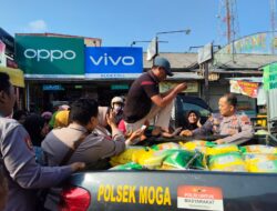 Polsek moga Gelar Gerakan Pangan Murah, Dua Ton Beras Ludes di Serbu Warga.