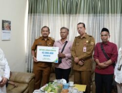 Kepedulian Tegas Bupati Anom: Pemkab Kucurkan Ratusan Juta untuk TKI Sakit dan Santunan Pekerja Rentan