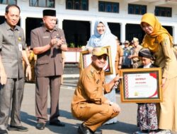 Pemalang Raih Penghargaan Nasional BKKBN, Bupati Anom Ajak ASN Tanam Pohon untuk Misi Hijau