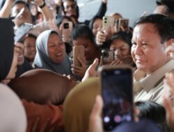 Prabowo Tinjau Langsung Dampak Bencana Sumbar, Instruksikan Percepatan Hunian dan Evaluasi Lingkungan