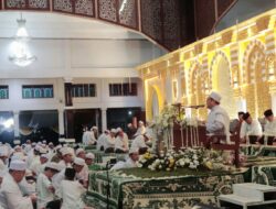Peringati Hari Jadi ke-451, Dandim Bersama Ribuan Jemaah Larut dalam Doa di Khaul Akbar Pemalang
