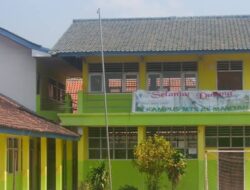 Diguyur Hujan Angin dan Bangunan Lapuk Dimakan Usia, Gedung MTs Al Maliyah Sukatani Terancam Ambruk