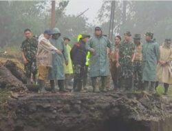 Bupati Anom dampingi (Pangdam) IV/Diponegoro, Serahkan Bantuan dan Cek Infrastruktur  Desa Penakir