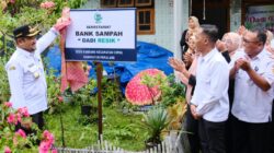 Ubah Sampah Jadi Cuan, Bupati Pemalang Resmikan Bank Sampah di Hari Bumi