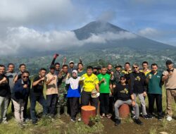 Bangkitkan Pesona Wisata, Camat Pulosari bersama Pemdes Clekatakan Gelar Aksi Jumat Bersih di Igir Kandang