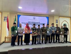 Rakorwil Muhammadiyah Banten, Wamen Fajar Tegaskan Komitmen Pemerintah Angkat Kesejahteraan Guru.