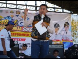 Tradisi Unik Desa Sukorejo Pemalang, Ratusan Warga Berebut Gunungan Kemeja