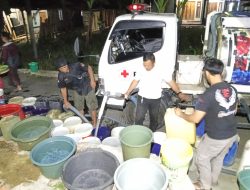 Gelar Aksi Sosial, CMI Group, 234 SC, dan GWI Salurkan Air Bersih di Cikendung
