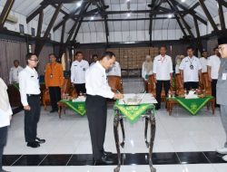 ​Tingkatkan Kualitas Pelayanan Publik, Plt Bupati Pemalang Resmi Lantik Tiga Pejabat Disdukcapil